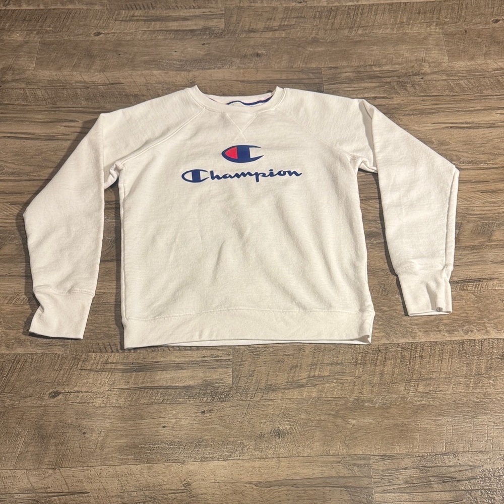 Champion Men's White Crewneck Sweatshirt - Size M